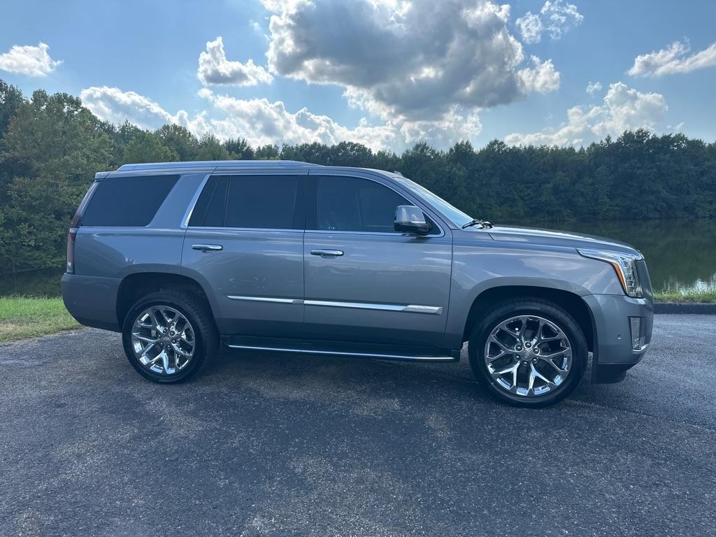 Cadillac Escalade 2WD 4dr Luxury 2020