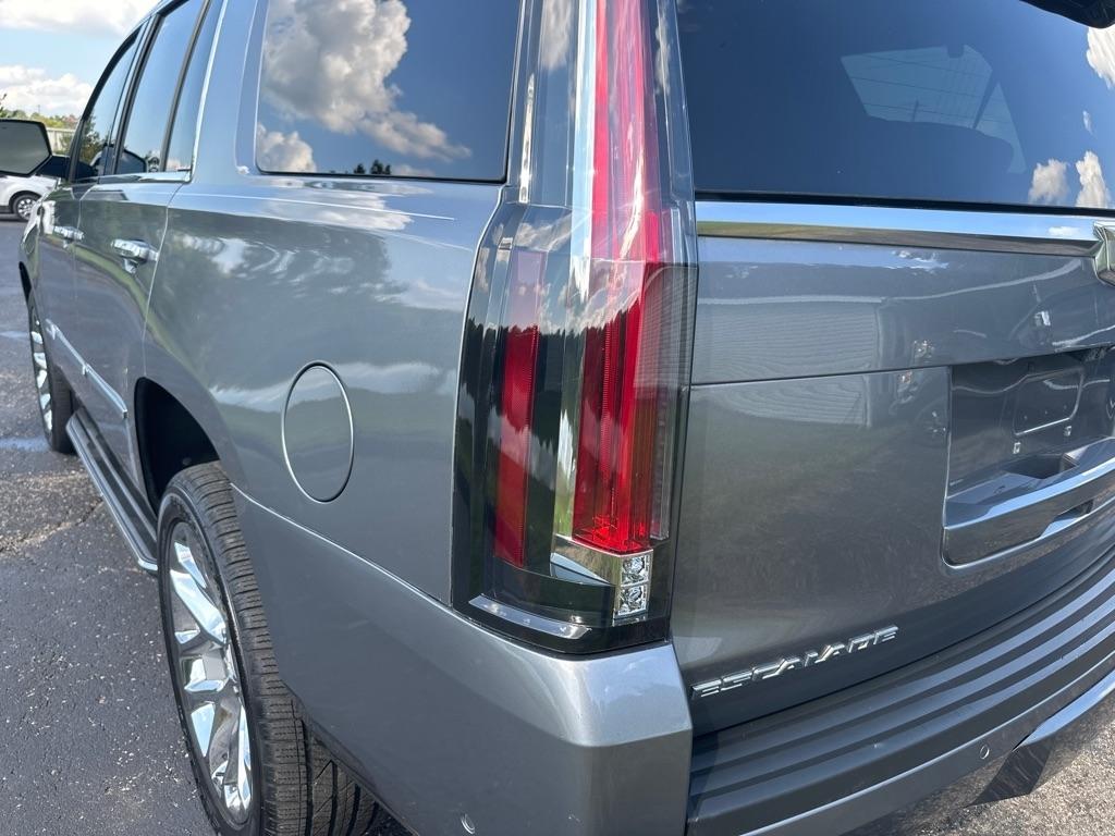 Cadillac Escalade 2WD 4dr Luxury 2020