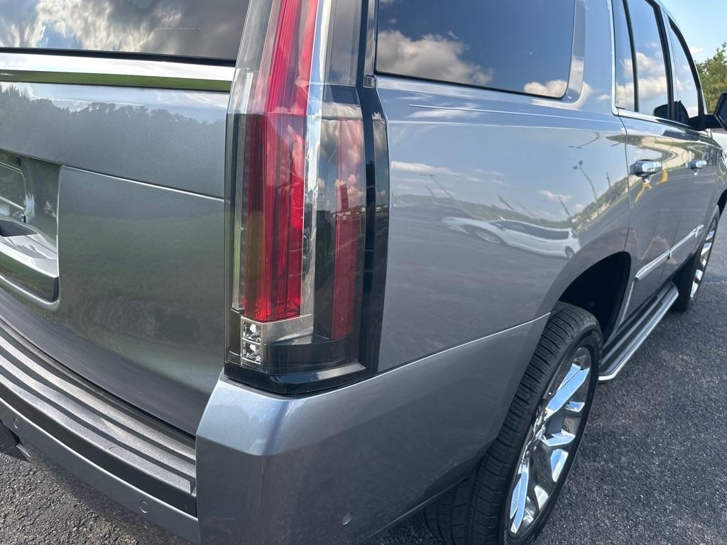 Cadillac Escalade 2WD 4dr Luxury 2020
