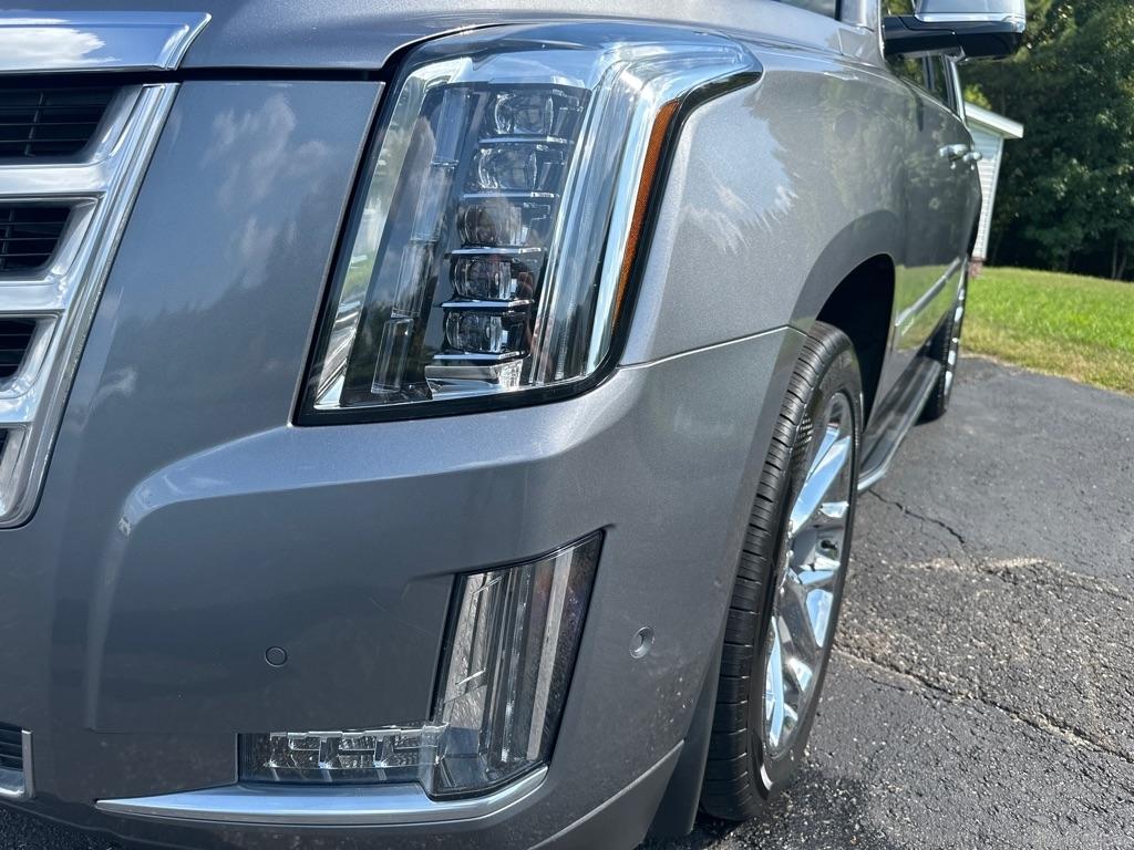 Cadillac Escalade 2WD 4dr Luxury 2020