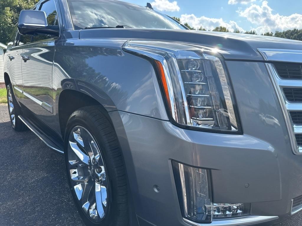 Cadillac Escalade 2WD 4dr Luxury 2020