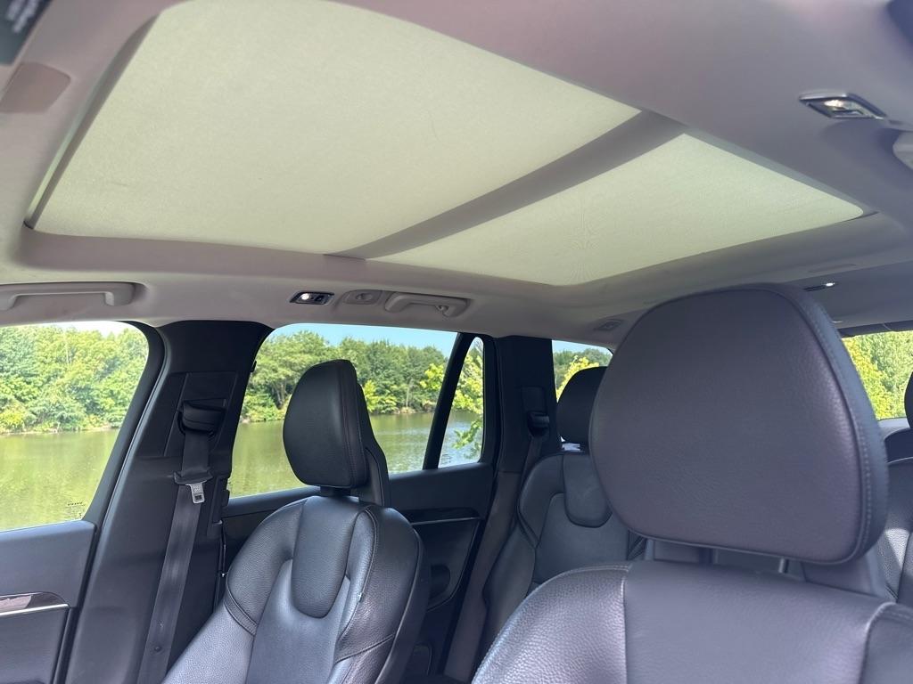 Volvo XC90 T6 AWD 7-Passenger Momentum 2018