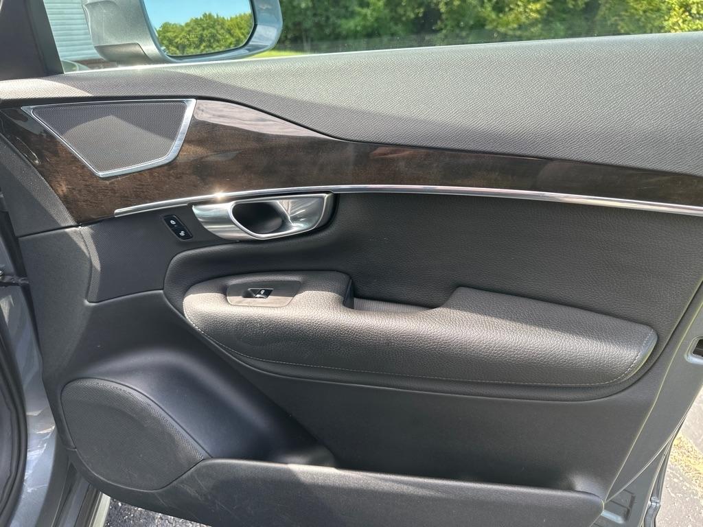 Volvo XC90 T6 AWD 7-Passenger Momentum 2018