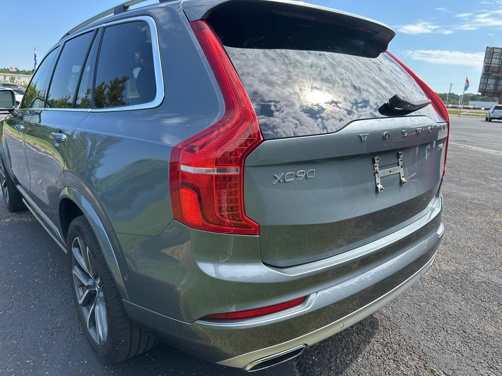 Volvo XC90 T6 AWD 7-Passenger Momentum 2018