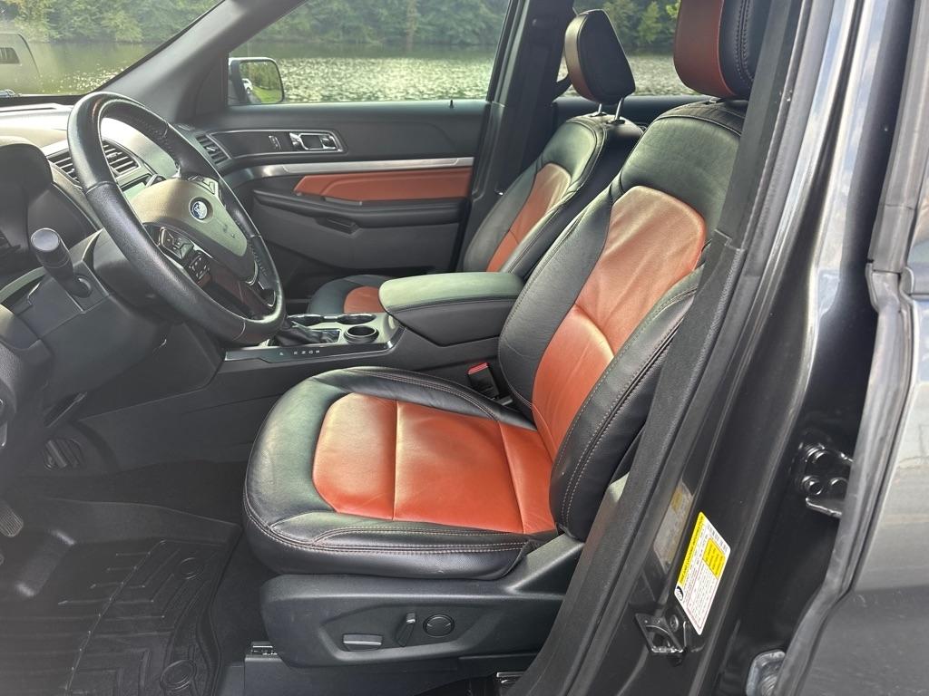 Ford Explorer XLT FWD 2019