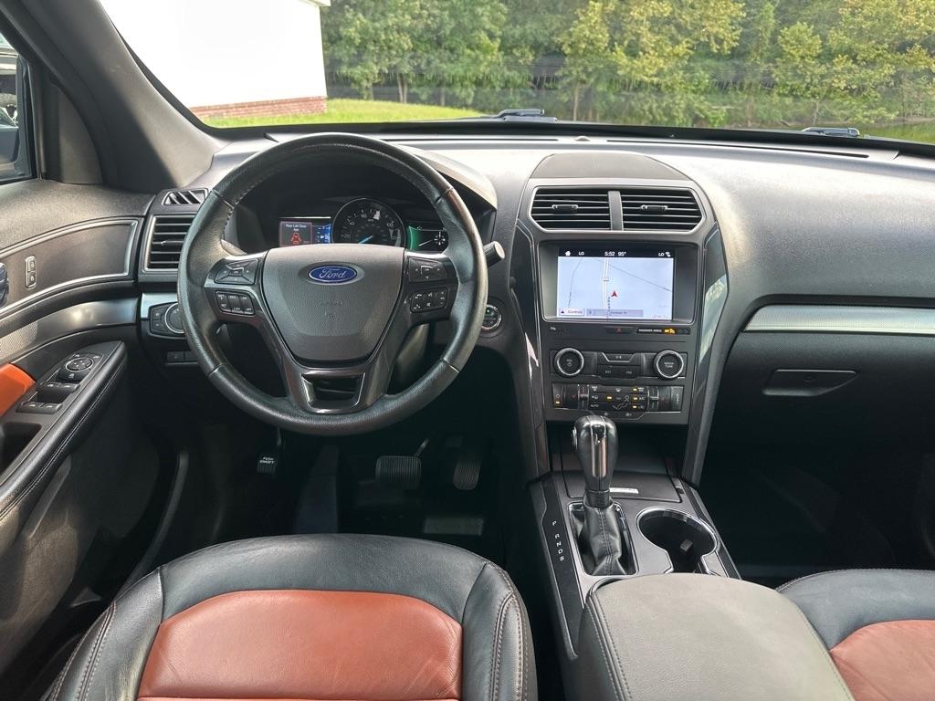 Ford Explorer XLT FWD 2019