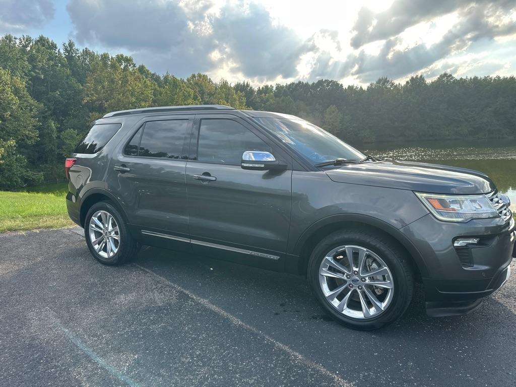 Ford Explorer XLT FWD 2019