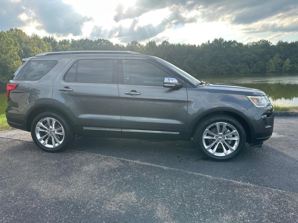 Ford Explorer XLT FWD 2019