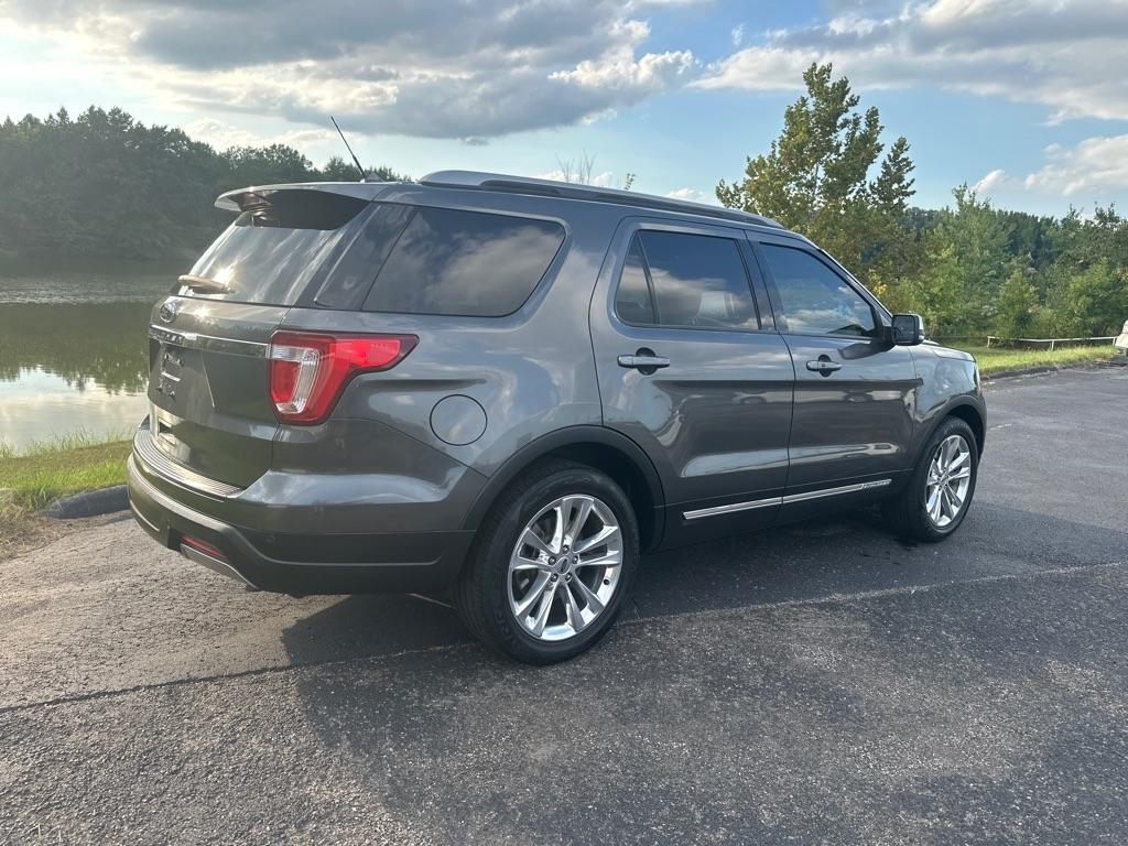 Ford Explorer XLT FWD 2019