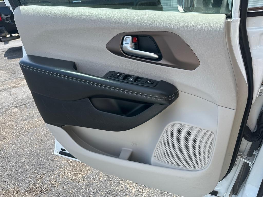 Chrysler Voyager LXI FWD 2021