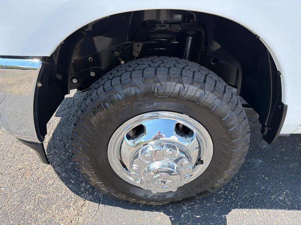 RAM 3500 Chassis Cab SLT 4WD Crew Cab 60" CA 172.4" WB 2024