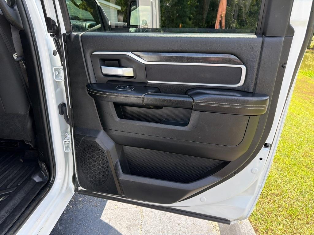 RAM 3500 Chassis Cab SLT 4WD Crew Cab 60" CA 172.4" WB 2024