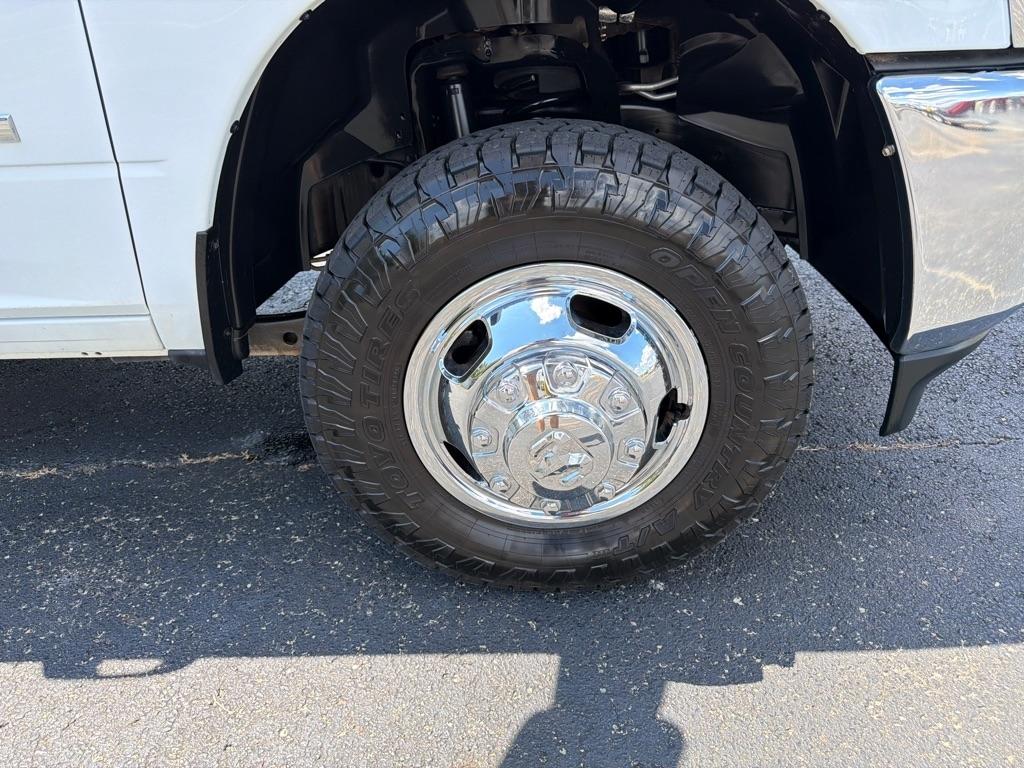 RAM 3500 Chassis Cab SLT 4WD Crew Cab 60" CA 172.4" WB 2024