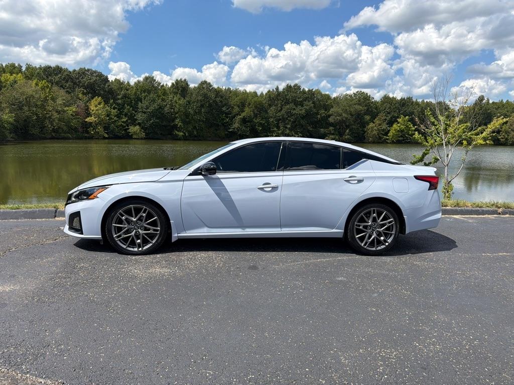 Nissan Altima 2.0 SR Sedan 2023