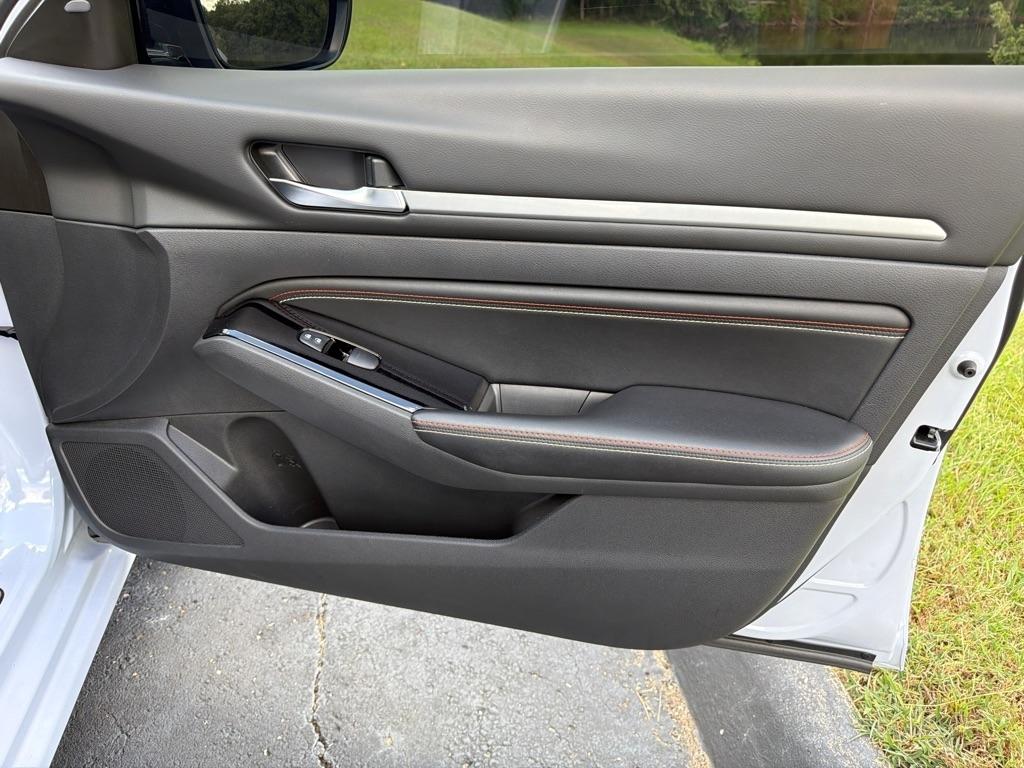 Nissan Altima 2.0 SR Sedan 2023