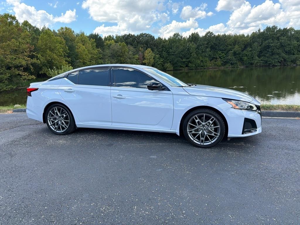 Nissan Altima 2.0 SR Sedan 2023