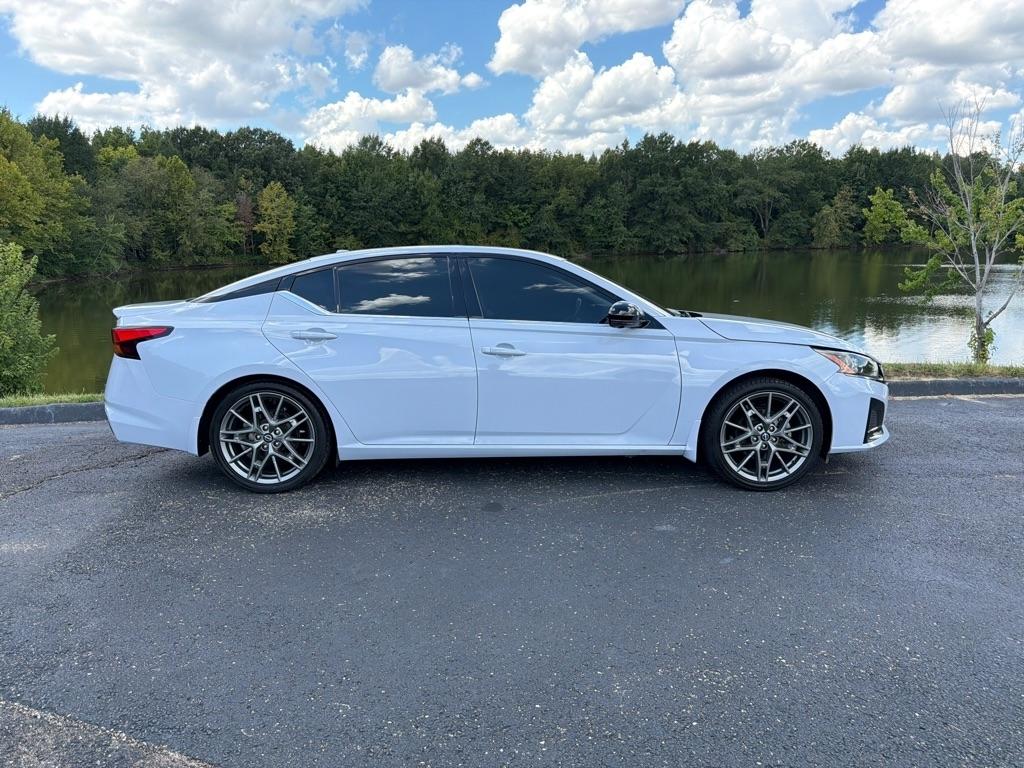 Nissan Altima 2.0 SR Sedan 2023