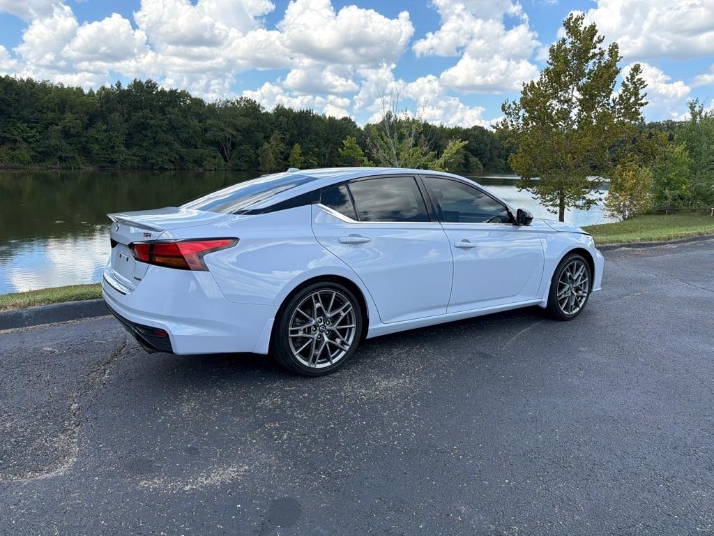 Nissan Altima 2.0 SR Sedan 2023