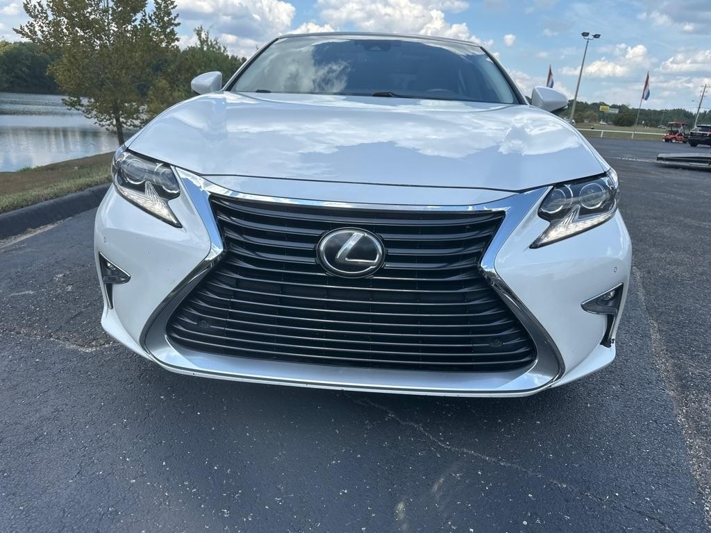 Lexus ES 350 4dr Sdn 2016