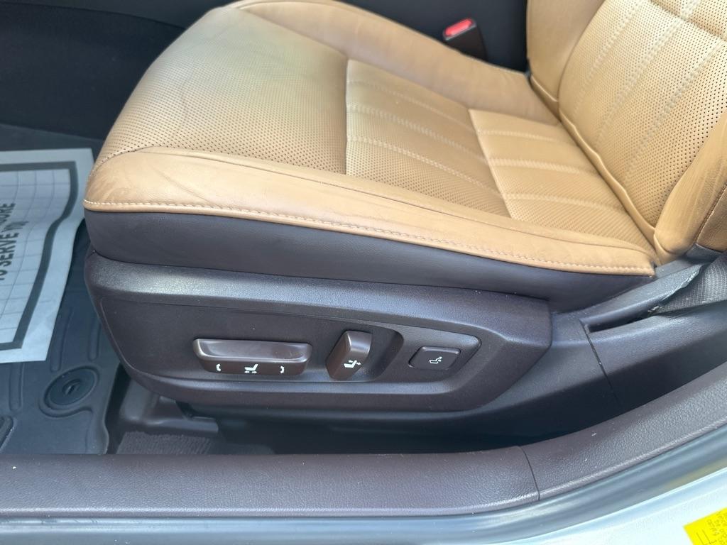 Lexus ES 350 4dr Sdn 2016
