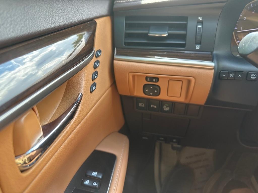 Lexus ES 350 4dr Sdn 2016