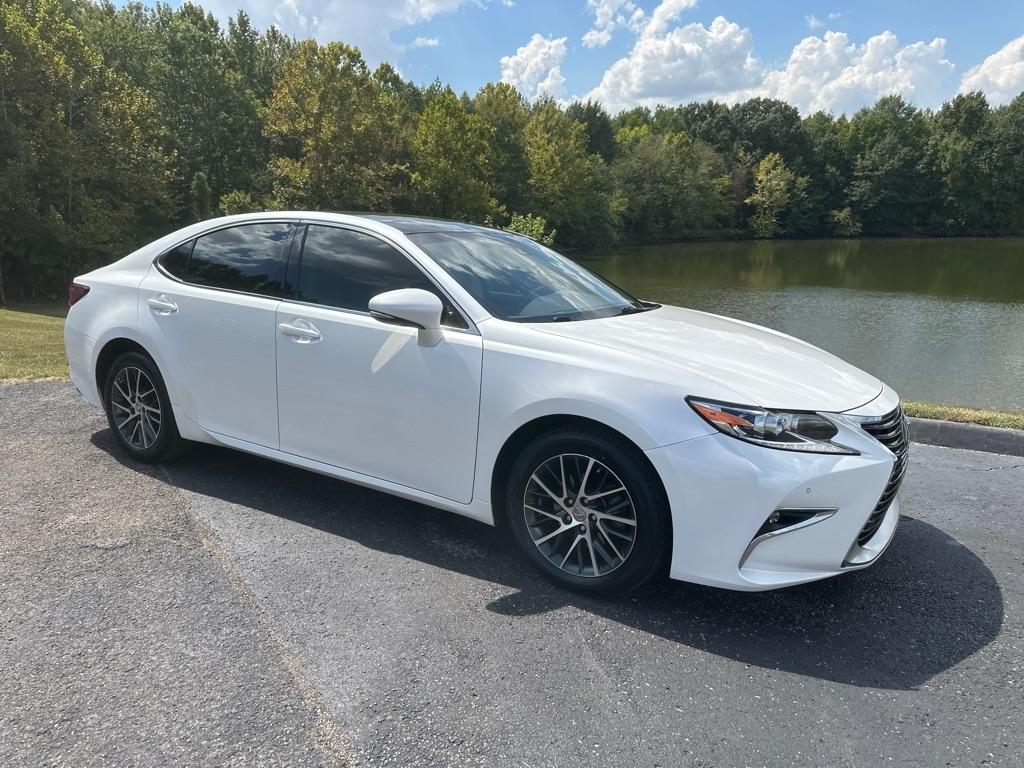 Lexus ES 350 4dr Sdn 2016
