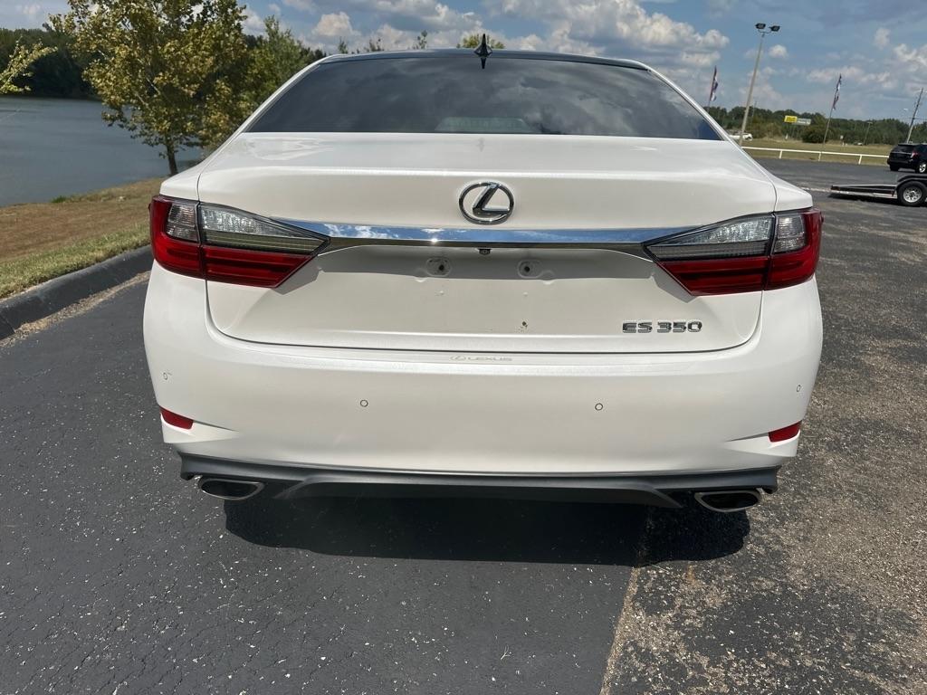Lexus ES 350 4dr Sdn 2016