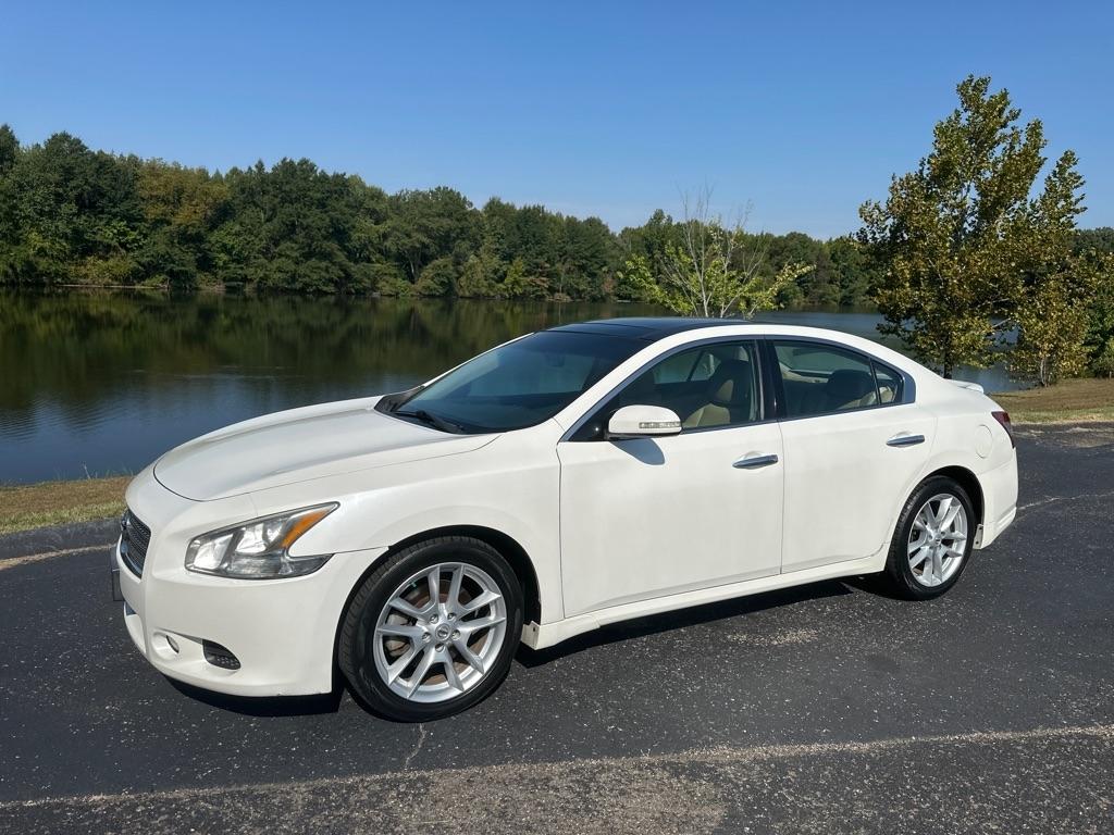 Nissan Maxima 4dr Sdn V6 CVT 3.5 SV w/Premium Pkg 2010