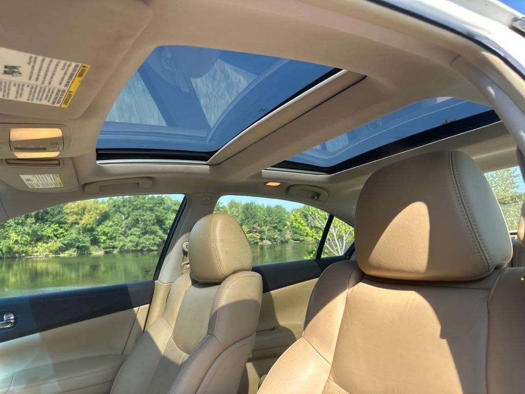 Nissan Maxima 4dr Sdn V6 CVT 3.5 SV w/Premium Pkg 2010