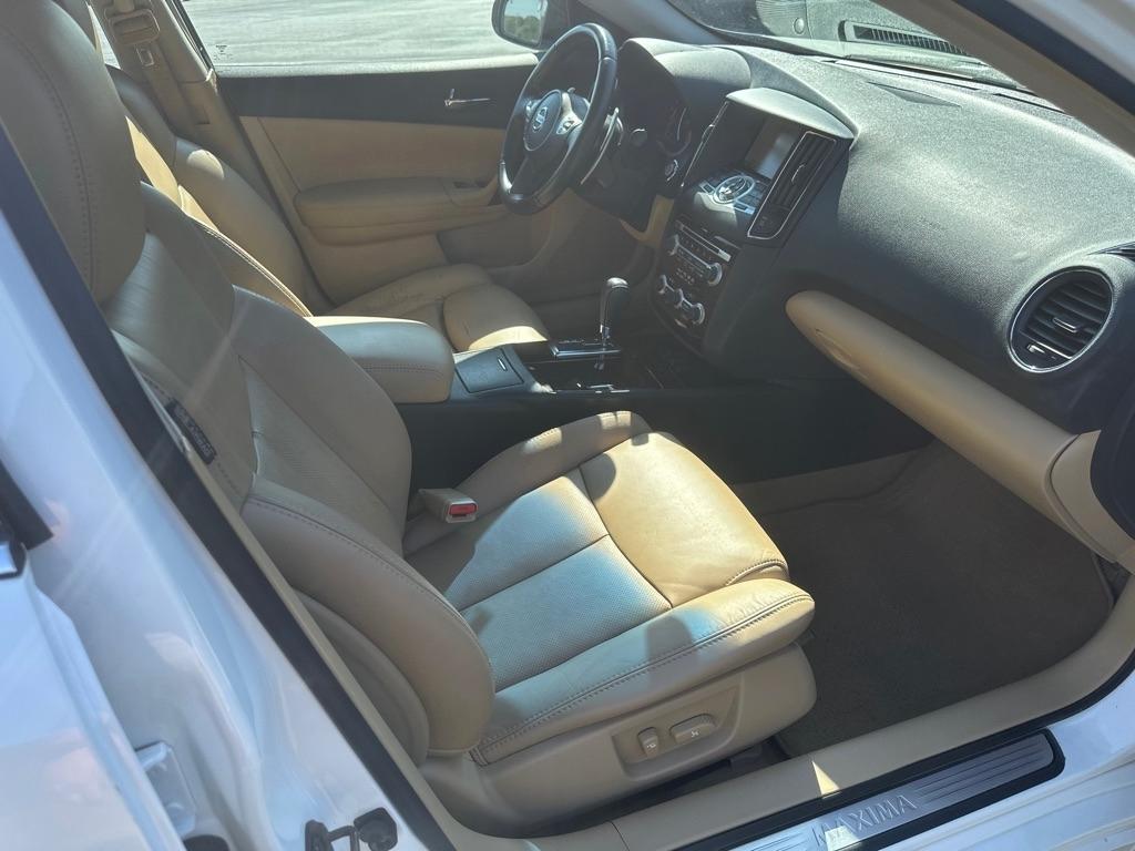 Nissan Maxima 4dr Sdn V6 CVT 3.5 SV w/Premium Pkg 2010