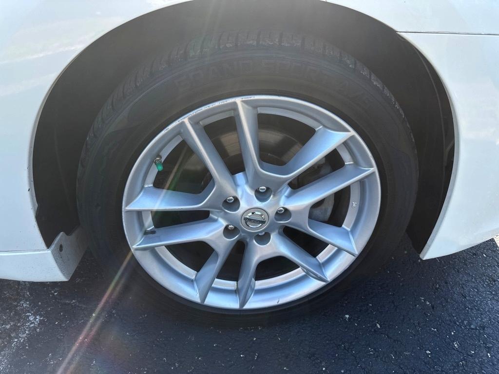 Nissan Maxima 4dr Sdn V6 CVT 3.5 SV w/Premium Pkg 2010