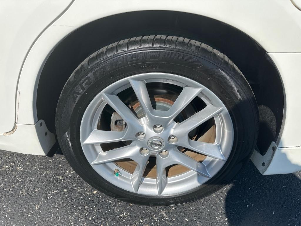 Nissan Maxima 4dr Sdn V6 CVT 3.5 SV w/Premium Pkg 2010