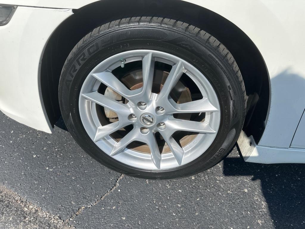Nissan Maxima 4dr Sdn V6 CVT 3.5 SV w/Premium Pkg 2010