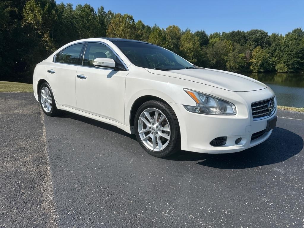 Nissan Maxima 4dr Sdn V6 CVT 3.5 SV w/Premium Pkg 2010