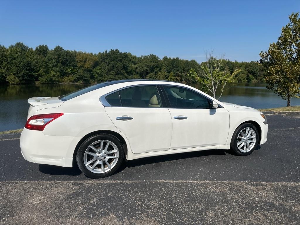Nissan Maxima 4dr Sdn V6 CVT 3.5 SV w/Premium Pkg 2010