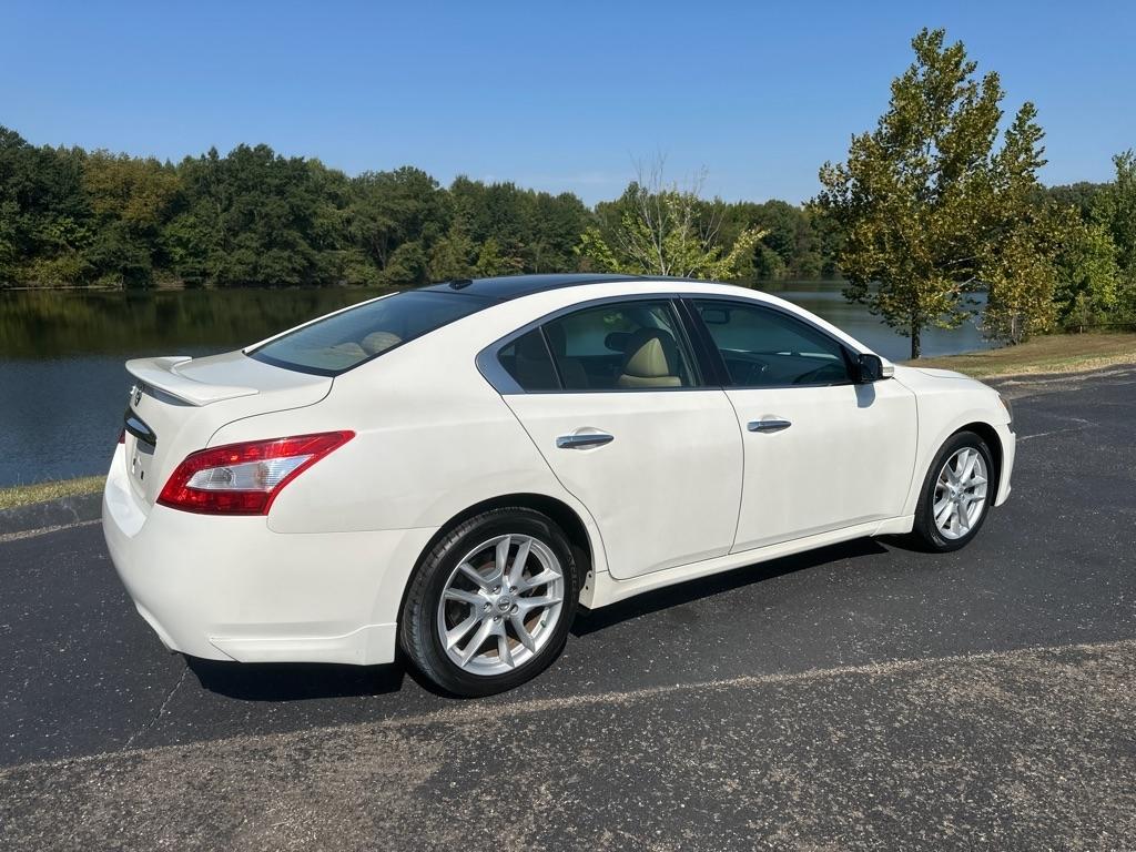 Nissan Maxima 4dr Sdn V6 CVT 3.5 SV w/Premium Pkg 2010
