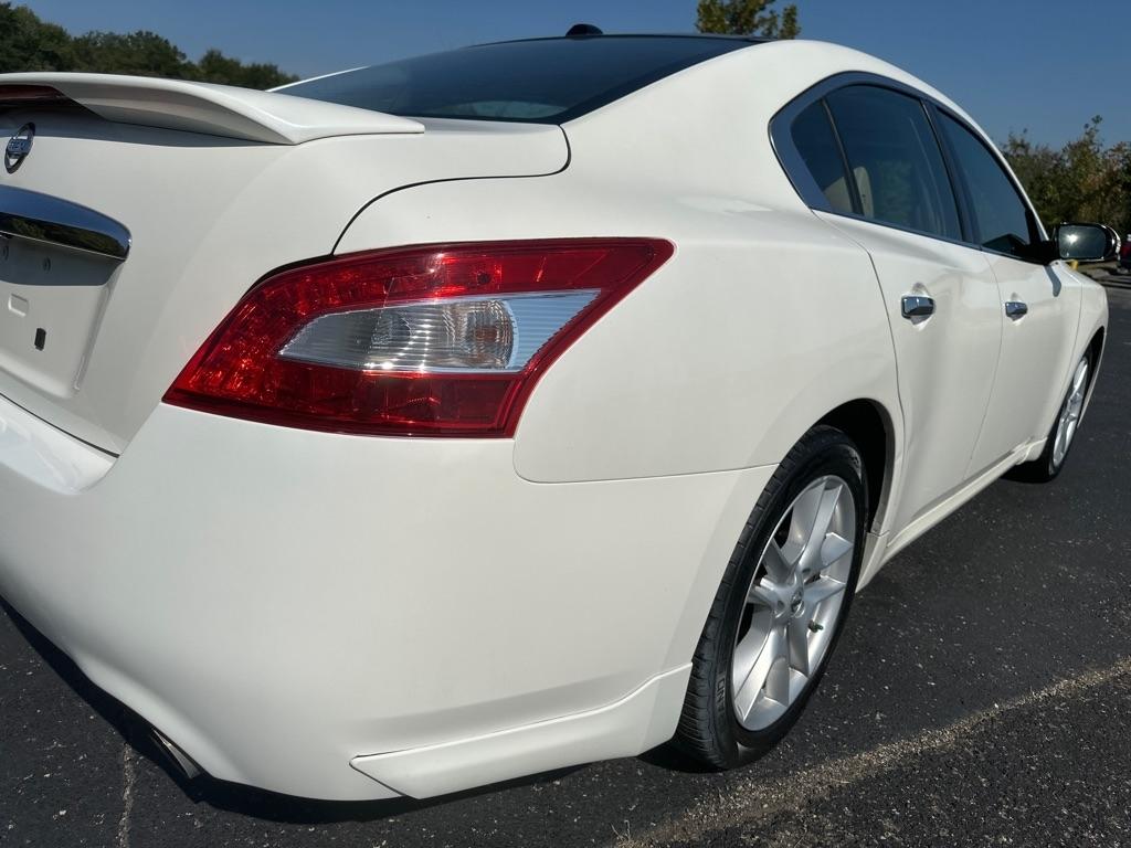 Nissan Maxima 4dr Sdn V6 CVT 3.5 SV w/Premium Pkg 2010