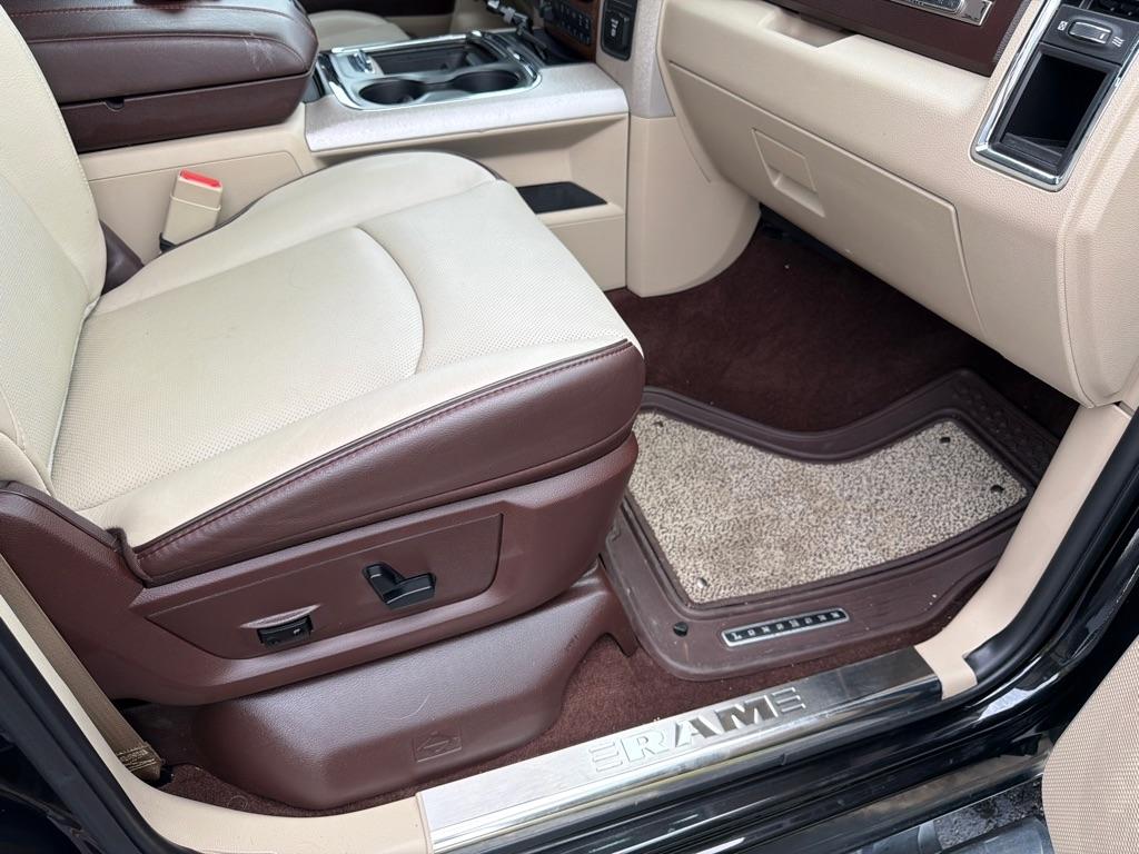 RAM 3500 Laramie Longhorn 4x4 Crew Cab 8' Box 2018