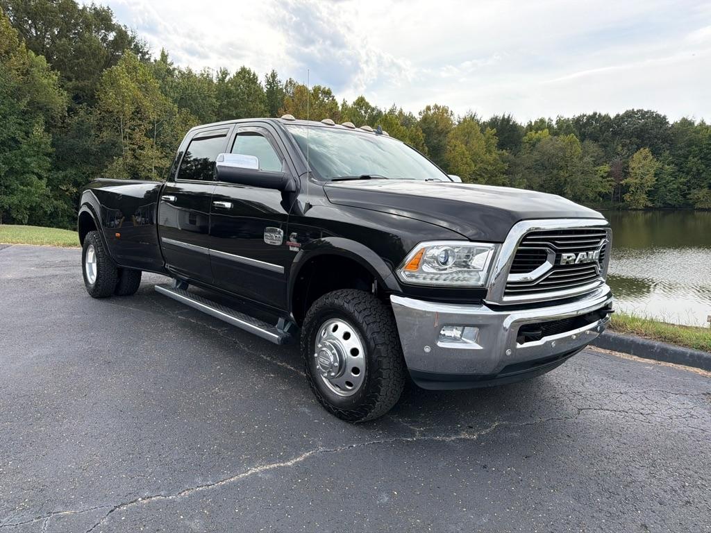 RAM 3500 Laramie Longhorn 4x4 Crew Cab 8' Box 2018