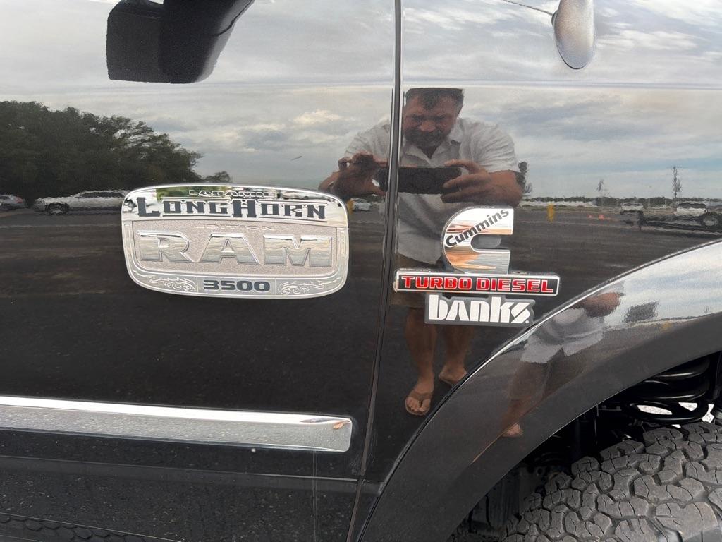 RAM 3500 Laramie Longhorn 4x4 Crew Cab 8' Box 2018