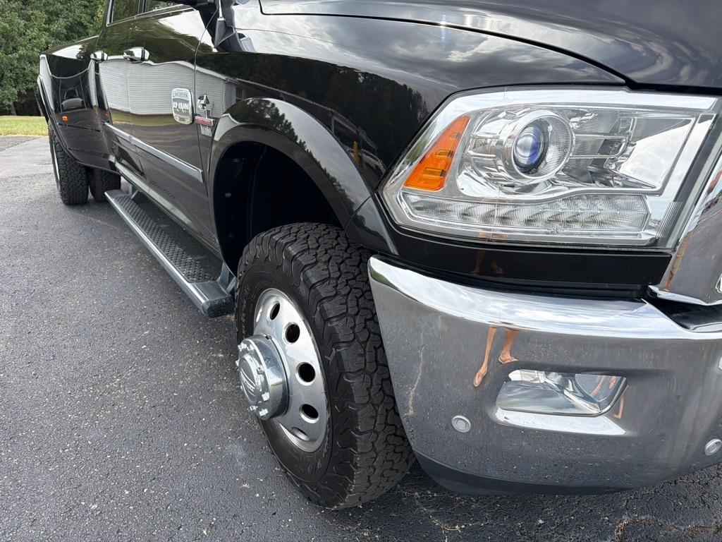 RAM 3500 Laramie Longhorn 4x4 Crew Cab 8' Box 2018