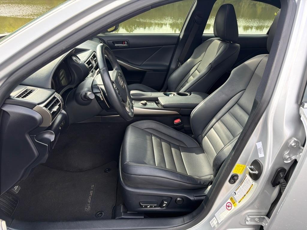 Lexus IS 250 4dr Sport Sdn AWD 2015