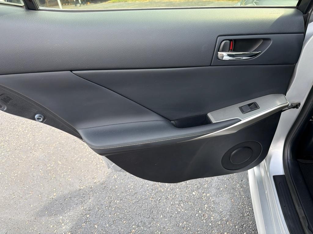 Lexus IS 250 4dr Sport Sdn AWD 2015