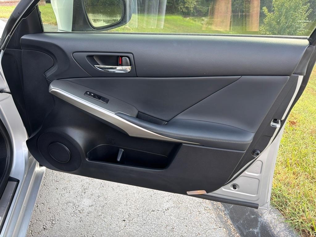 Lexus IS 250 4dr Sport Sdn AWD 2015