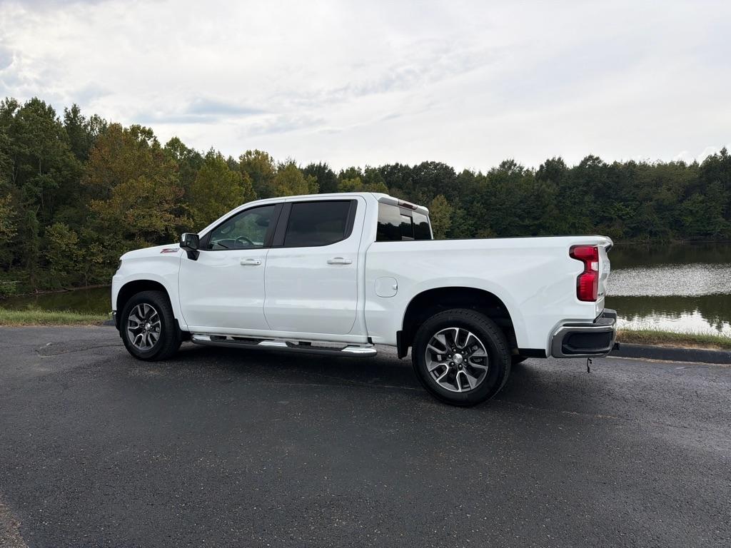 Chevrolet Silverado 1500 4WD Crew Cab 147" LT w/1LT 2021