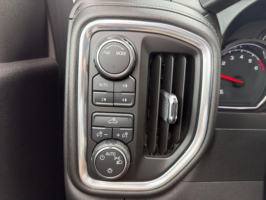 Chevrolet Silverado 1500 4WD Crew Cab 147" LT w/1LT 2021