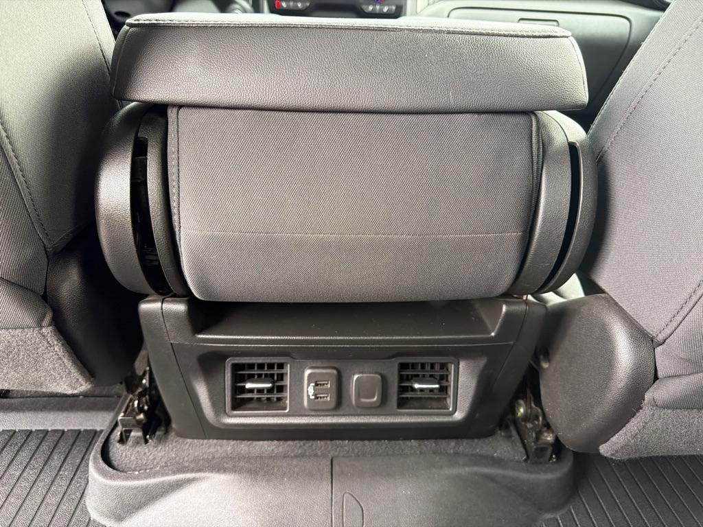 Chevrolet Silverado 1500 4WD Crew Cab 147" LT w/1LT 2021