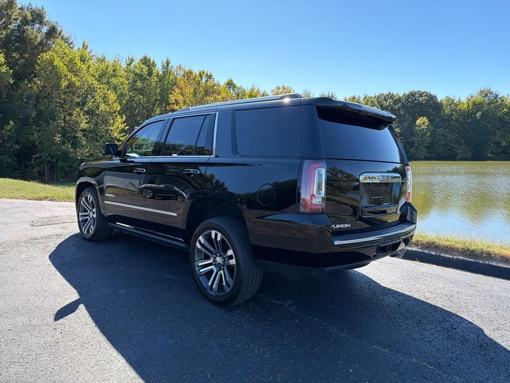 GMC Yukon 2WD 4dr Denali 2019