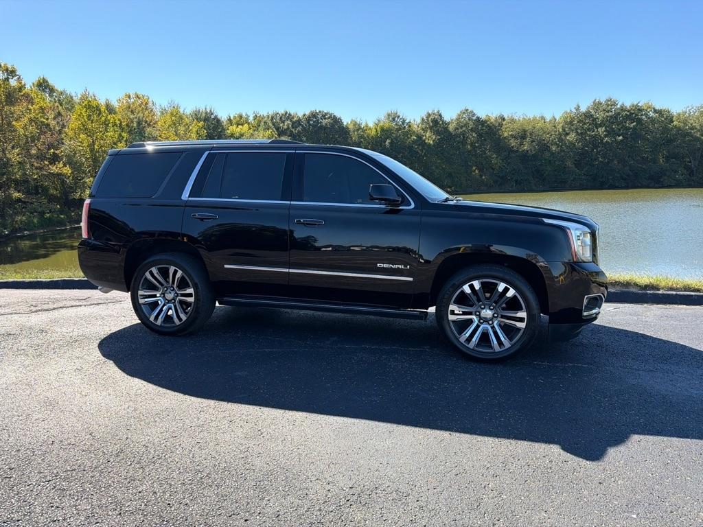 GMC Yukon 2WD 4dr Denali 2019