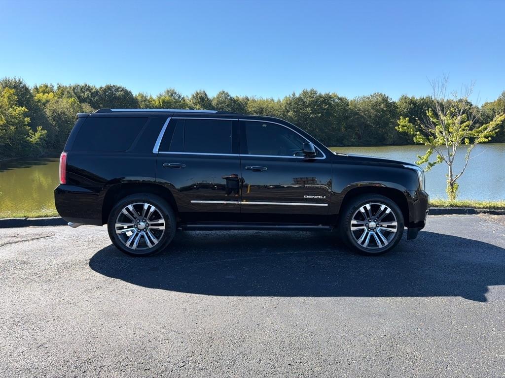 GMC Yukon 2WD 4dr Denali 2019